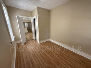 2945 N 23rd St in Milwaukee, WI - Building Photo - Building Photo