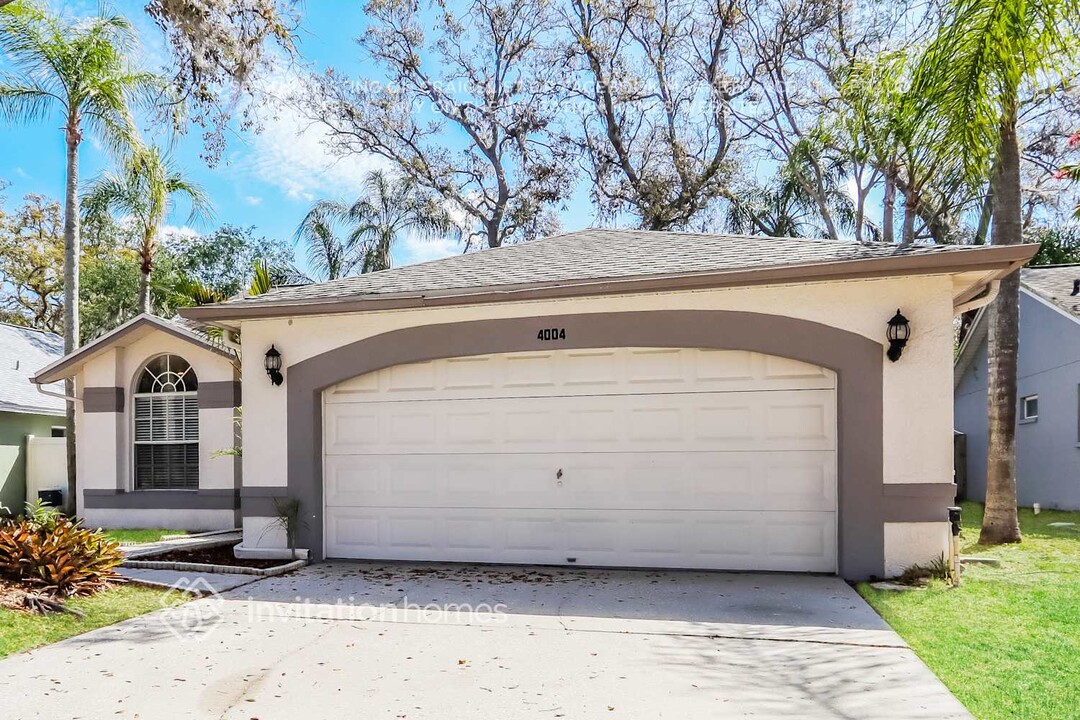 4004 Fontana Pl in Valrico, FL - Building Photo