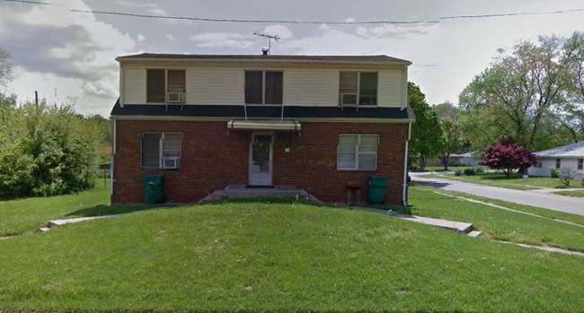 31 Loisel Dr in East St. Louis, IL - Building Photo - Building Photo