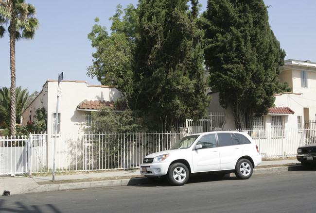 1631 S Burlington Ave in Los Angeles, CA - Building Photo - Building Photo