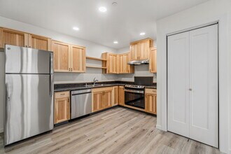 721-711 11th St in Eureka, CA - Building Photo - Building Photo