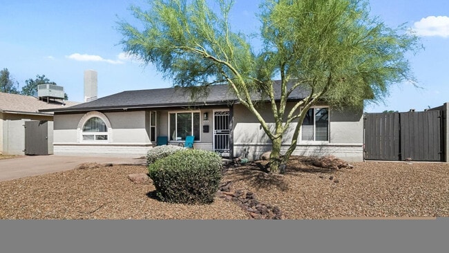property at 208 E Oxford Dr