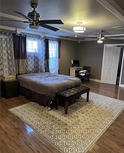 5165 Mandeville St in New Orleans, LA - Building Photo - Building Photo