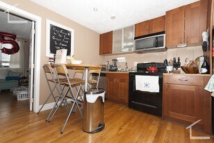 53 Gardner St in Boston, MA - Building Photo