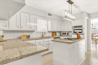 5421 Blue Haven Dr in Willis, TX - Foto de edificio - Building Photo