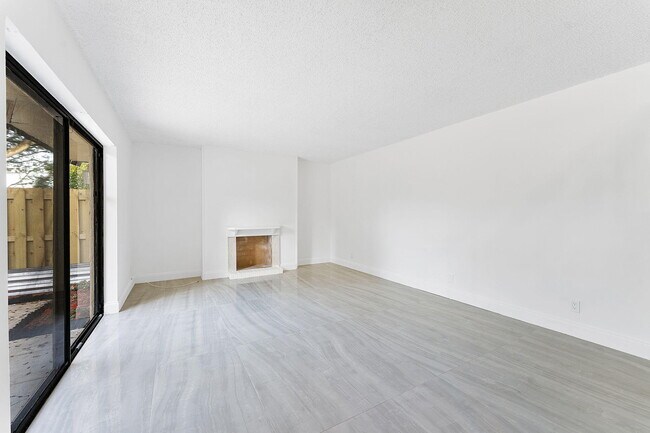 1624 Forest Lakes Cir in West Palm Beach, FL - Building Photo - Building Photo