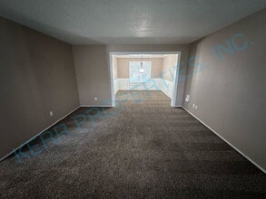 4287 NE 1st St in Gresham, OR - Building Photo - Building Photo