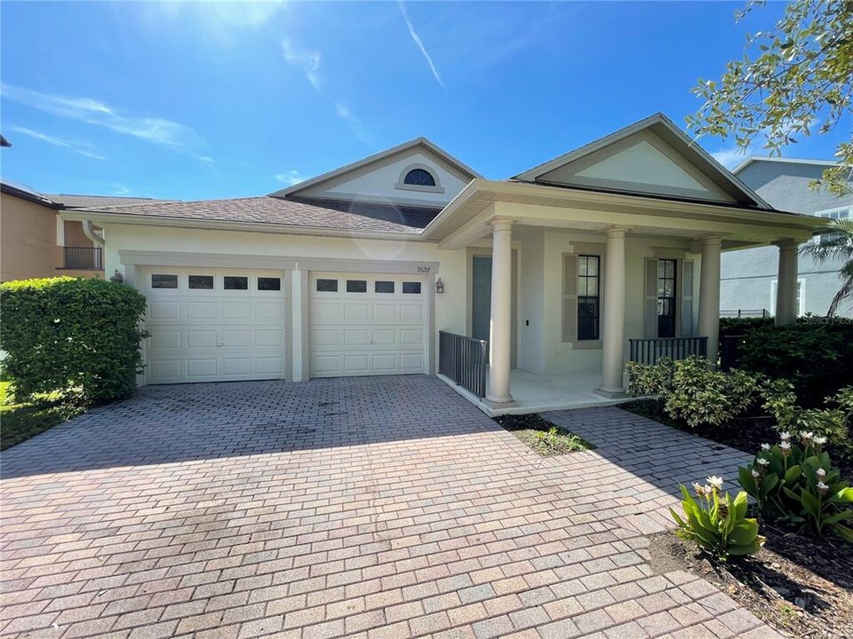 9697 Lake District Ln in Orlando, FL - Building Photo