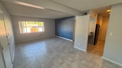 1130 E Butler Dr in Phoenix, AZ - Building Photo - Building Photo