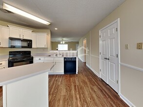 5802 Eagleston Dr in Olive Branch, MS - Building Photo - Building Photo