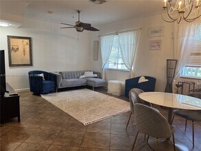 3152 N Greenleaf Cir in Boynton Beach, FL - Foto de edificio - Building Photo