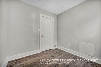 3241 Sycamore Rd in Cleveland Heights, OH - Building Photo - Building Photo