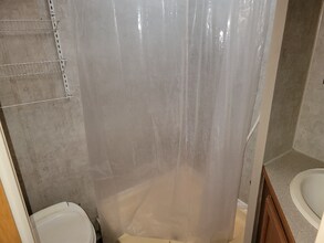 446 Co Rd 90B in Gonzales, TX - Building Photo - Building Photo