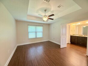 5227 English Oak Dr in Pace, FL - Building Photo - Building Photo