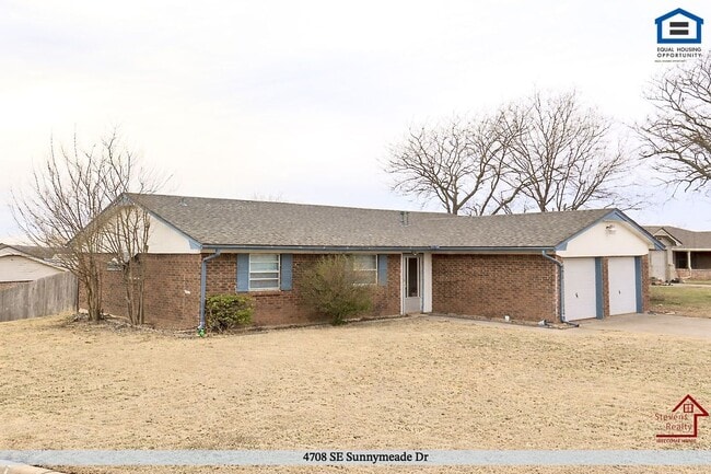 4708 SE Sunnymeade, Unit 563 in Lawton, OK - Building Photo - Building Photo