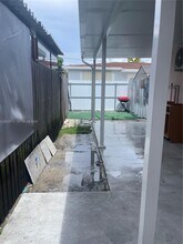 317 E 8th St in Hialeah, FL - Building Photo - Building Photo