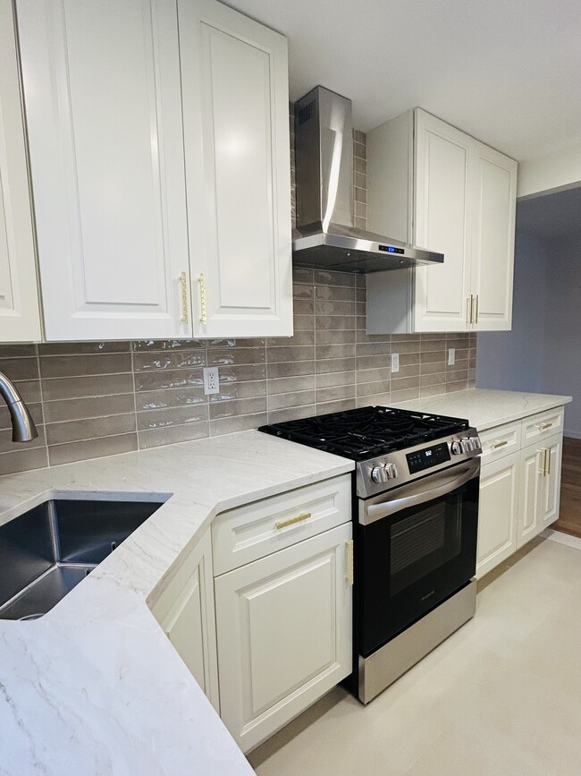 property at 2731 E 65th St