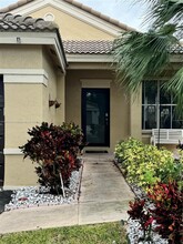 931 Falling Water Rd in Weston, FL - Building Photo - Building Photo