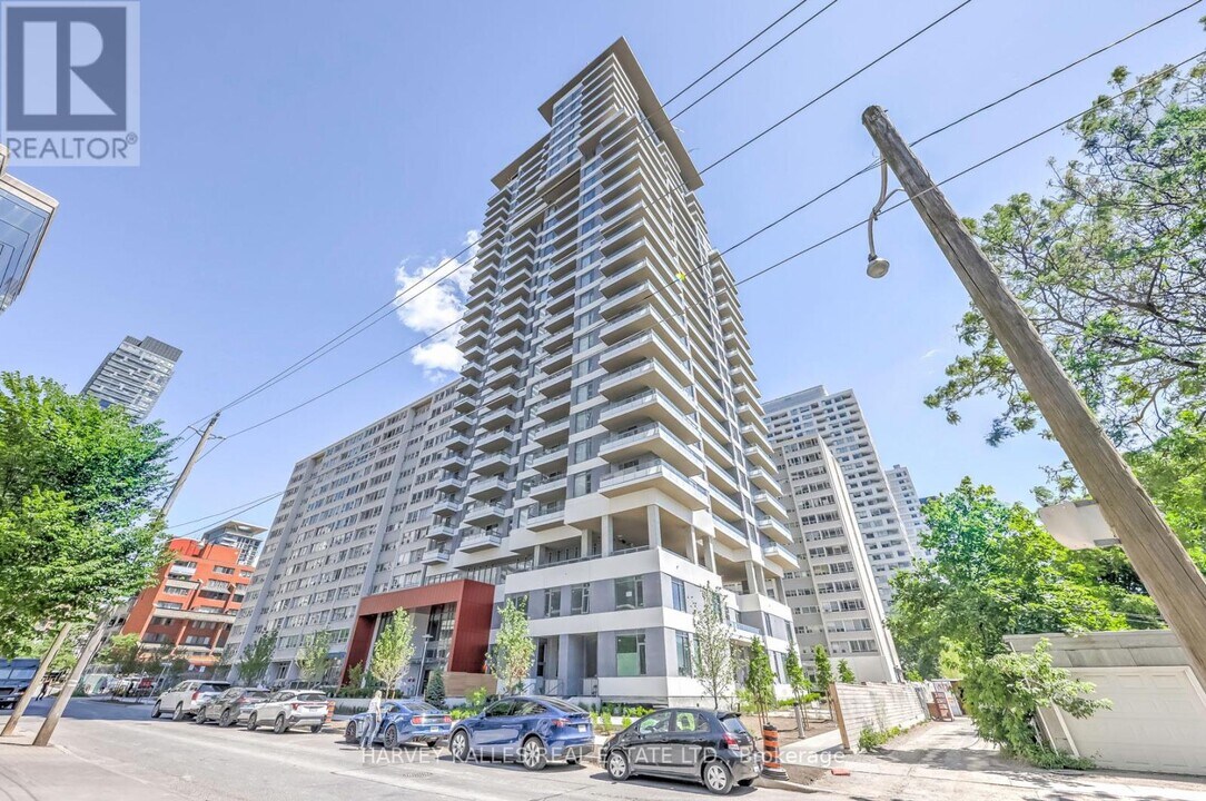 25-2725 Holly St in Toronto, ON - Building Photo