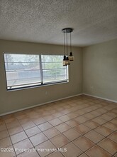 12160 Katherwood St in Spring Hill, FL - Foto de edificio - Building Photo