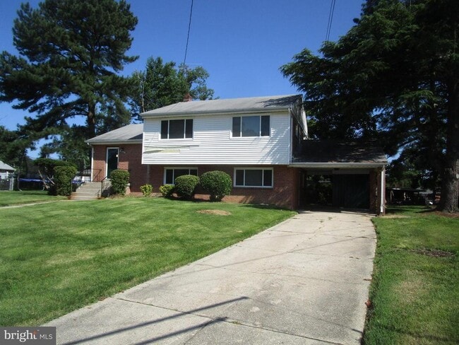 property at 5606 Devon Ct