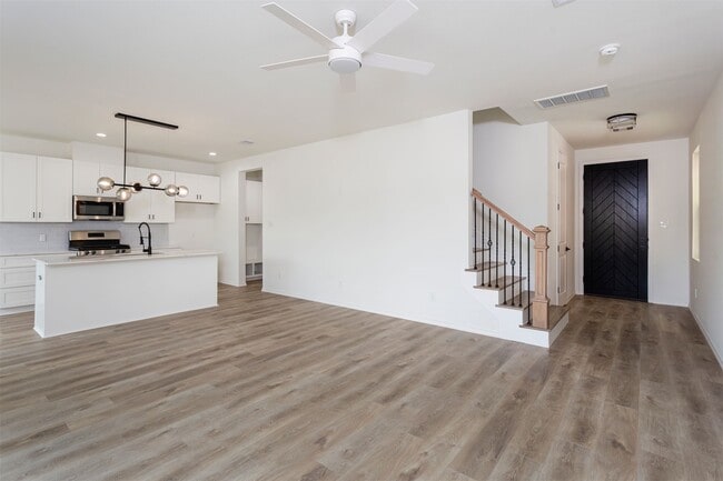 property at 5506 Oakmont Villas Dr