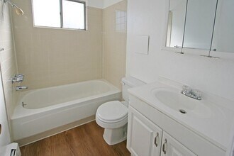 The Flats on Quebec in Denver, CO - Building Photo - Building Photo