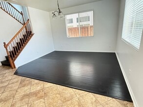 9093 Seal Beach Dr in Hesperia, CA - Building Photo - Building Photo