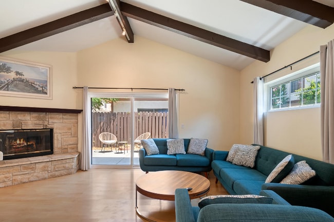 18424 Keswick St in Los Angeles, CA - Building Photo - Building Photo