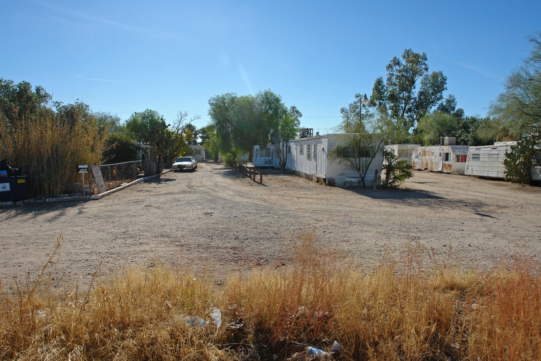 3426 E Benson Hwy in Tucson, AZ - Building Photo