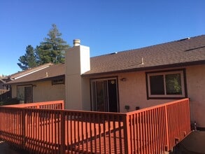 1869 Cam Estrada in Concord, CA - Building Photo - Building Photo