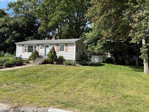 25 Pond View Dr in Shrewsbury, MA - Building Photo - Building Photo