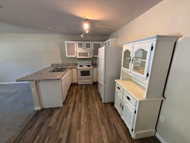 7370 Centerwood Ave in Weeki Wachee, FL - Building Photo - Building Photo