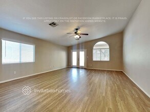 1004 Granite Ash Ave in North Las Vegas, NV - Foto de edificio - Building Photo