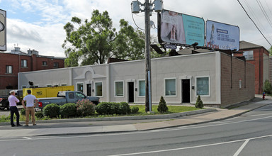 811 King St W in Hamilton, ON - Building Photo - Building Photo