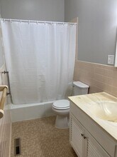 3707 SW 29th Terrace in Topeka, KS - Foto de edificio - Building Photo