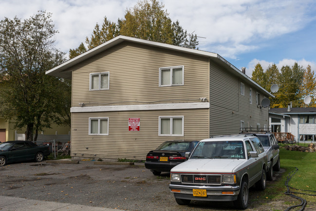 7501 Peck St in Anchorage, AK - Foto de edificio - Building Photo