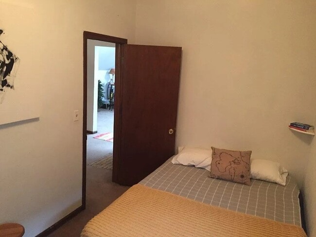 3351 N Kenmore Ave, Unit Third Floor in Chicago, IL - Building Photo - Building Photo