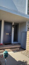 4251 W Sarah St in Burbank, CA - Building Photo - Building Photo