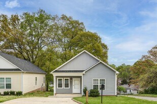 900 Putnam St in High Point, NC - Building Photo