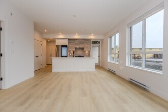 30494 Cardinal Ave in Abbotsford, BC - Building Photo - Building Photo