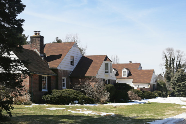 Bumpstead House Apartments