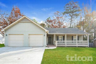 724 Stephenson Ridge in Stone Mountain, GA - Building Photo
