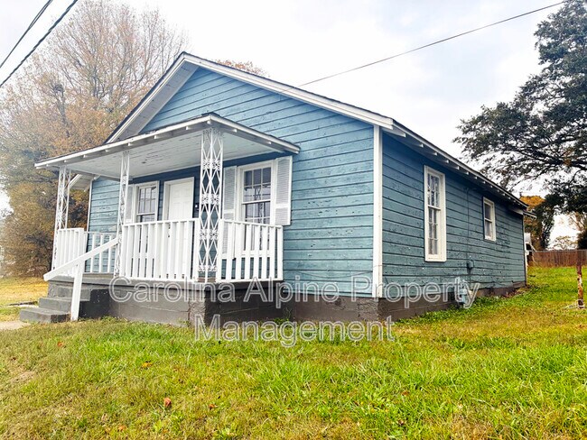 208 Royster Ave in Shelby, NC - Building Photo - Building Photo