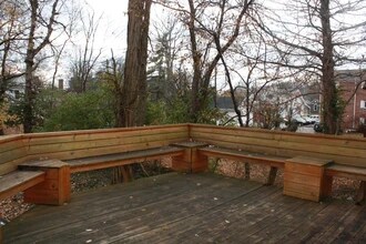 720 E Hunter Ave in Bloomington, IN - Foto de edificio - Building Photo