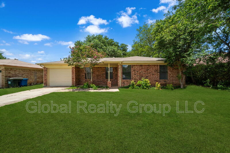 203 Pecan St in Cibolo, TX - Building Photo