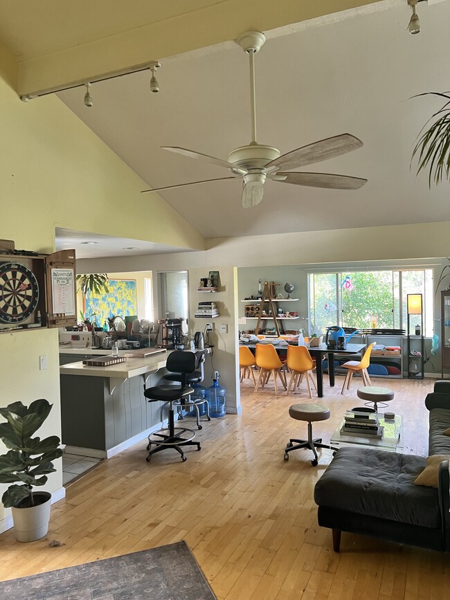 5497 Bloch St in San Diego, CA - Building Photo - Building Photo