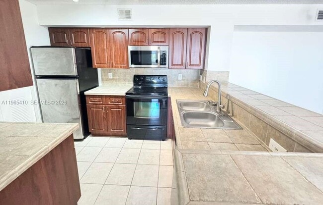 1715 Village Blvd in West Palm Beach, FL - Building Photo - Building Photo