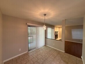 11002 Harrowfield Rd in Charlotte, NC - Foto de edificio - Building Photo