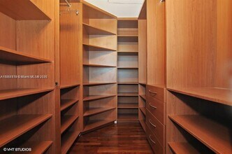 1250 S Miami Ave, Unit 2214 in Miami, FL - Building Photo - Building Photo